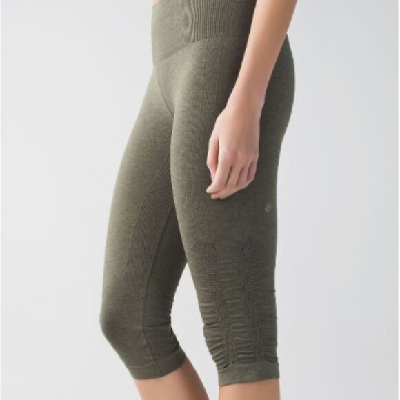 LULULEMON IN THE FLOW CROP RUCHED LEGGINGS - 4 - Picture 1 of 6